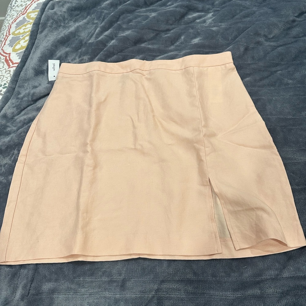 NWT ARITZIA LINEN SKIRT